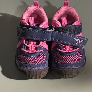 OshKosh B'gosh Pink and Navy Kids Sneakers - Bin 15